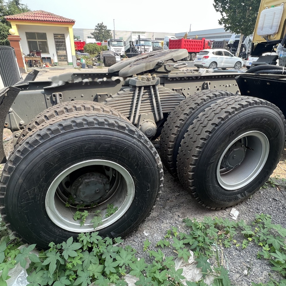 Sinotruk HOWO 420 Tractor - Çekici: fotoğraf 4 Sinotruk HOWO 420 Tractor - Çekici: fotoğraf 4