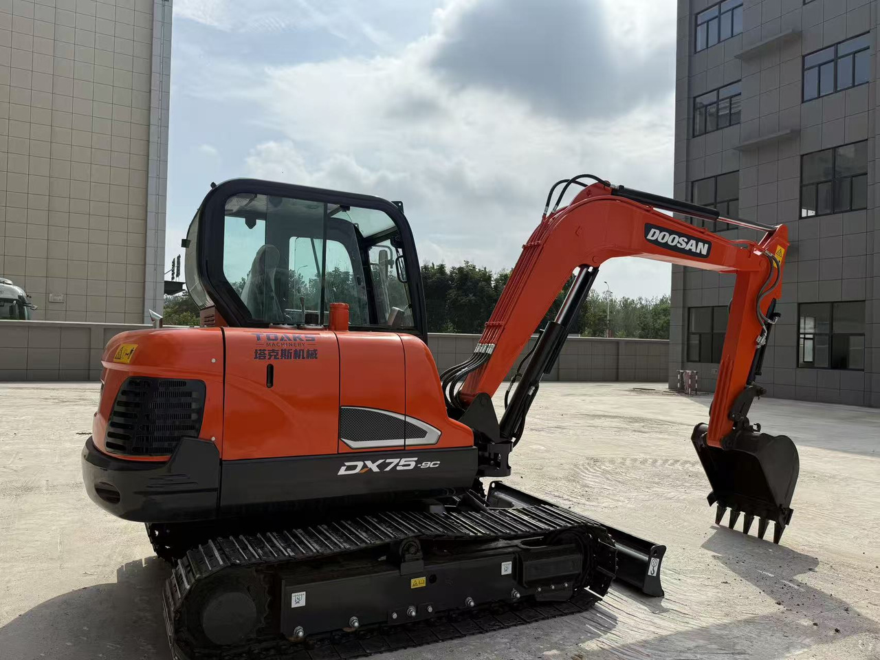 DOOSAN DX75 - Mini ekskavatör: fotoğraf 3 DOOSAN DX75 - Mini ekskavatör: fotoğraf 3