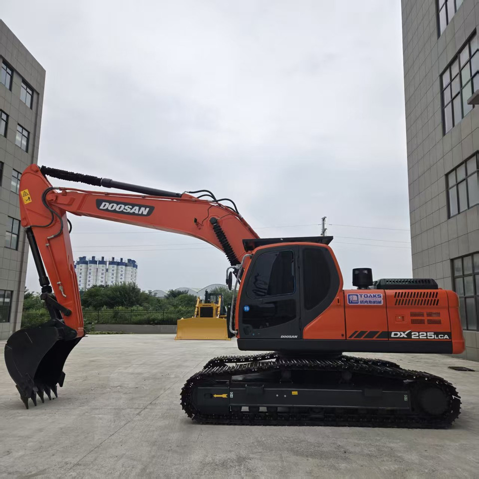 Doosan DX225 - Ekskavatör: fotoğraf 1 Doosan DX225 - Ekskavatör: fotoğraf 1
