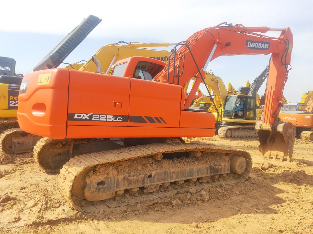 Doosan DX225LC - Paletli ekskavatör: fotoğraf 3 Doosan DX225LC - Paletli ekskavatör: fotoğraf 3