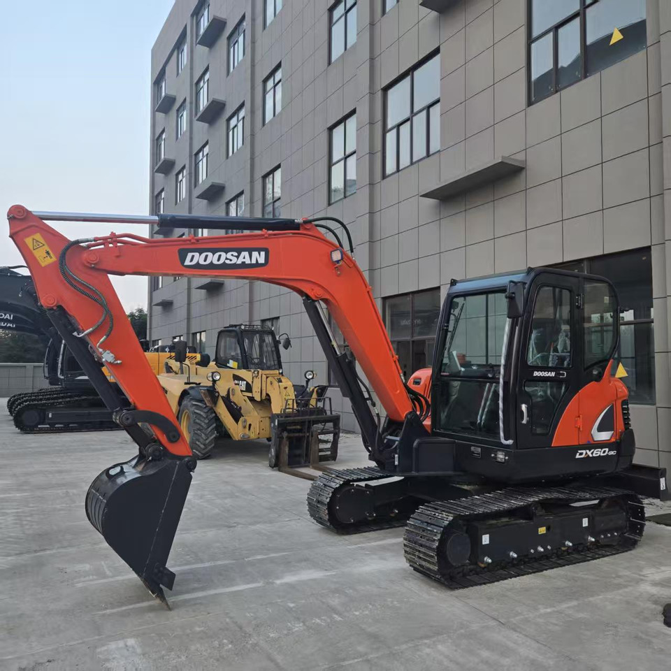 Doosan DX60 - Mini ekskavatör: fotoğraf 3 Doosan DX60 - Mini ekskavatör: fotoğraf 3