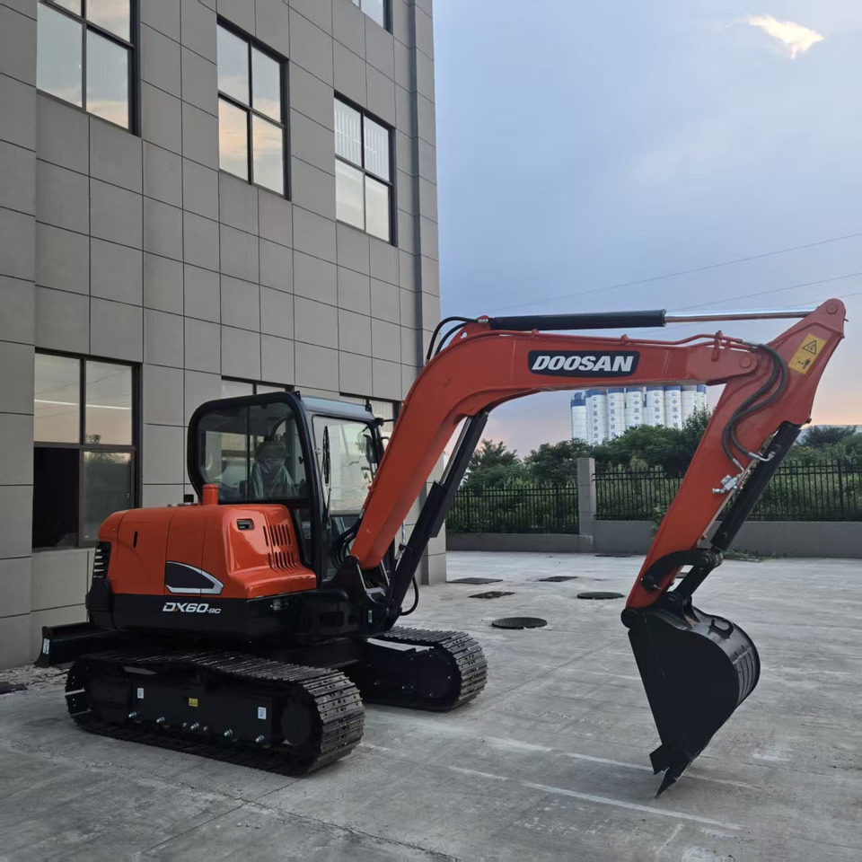 Doosan DX60 - Mini ekskavatör: fotoğraf 4 Doosan DX60 - Mini ekskavatör: fotoğraf 4
