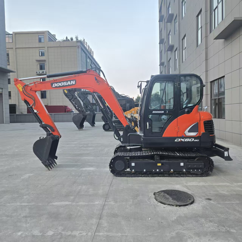 Doosan DX60 - Mini ekskavatör: fotoğraf 1 Doosan DX60 - Mini ekskavatör: fotoğraf 1