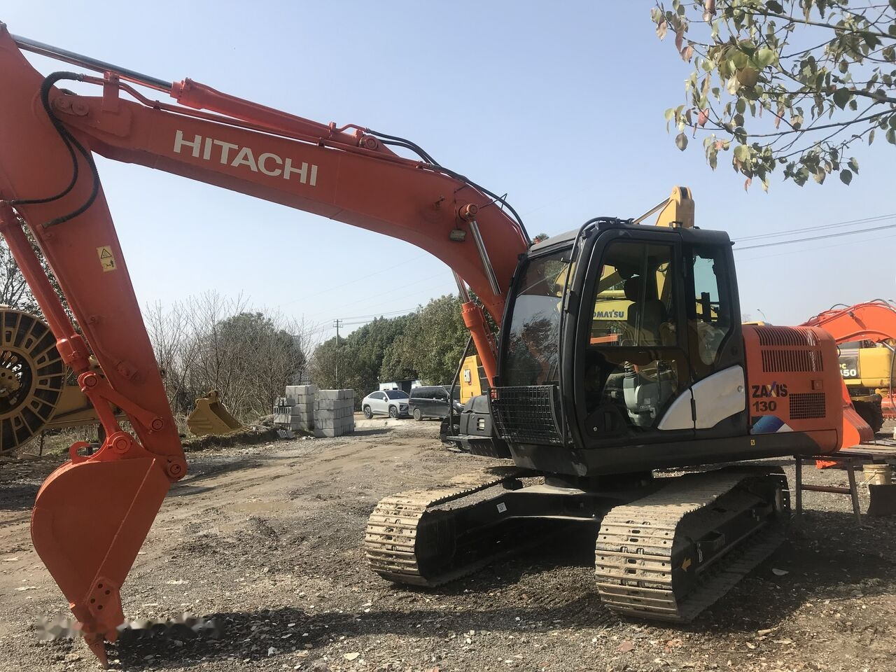 Hitachi ZX130 - Paletli ekskavatör: fotoğraf 1 Hitachi ZX130 - Paletli ekskavatör: fotoğraf 1
