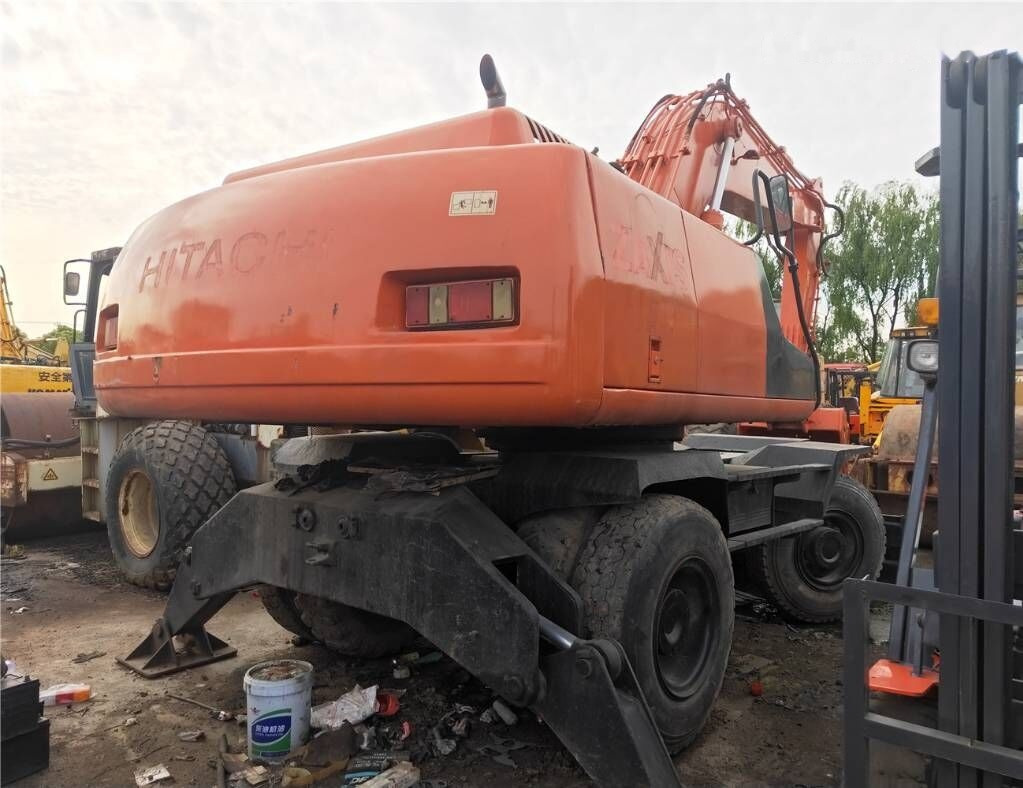 Hitachi ZX160WD - Tekerlekli ekskavatör: fotoğraf 2 Hitachi ZX160WD - Tekerlekli ekskavatör: fotoğraf 2