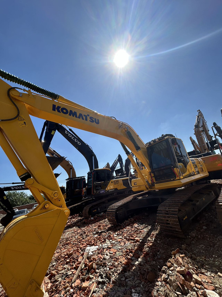 KOMATSU PC240-8 - Ekskavatör: fotoğraf 3 KOMATSU PC240-8 - Ekskavatör: fotoğraf 3