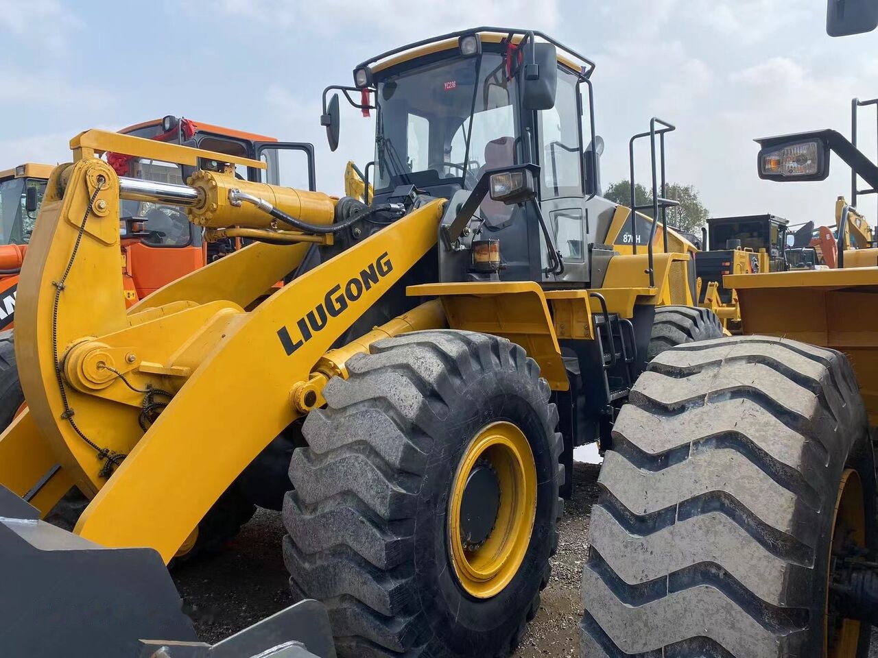 LiuGong 870H - Tekerlekli yükleyici: fotoğraf 3 LiuGong 870H - Tekerlekli yükleyici: fotoğraf 3
