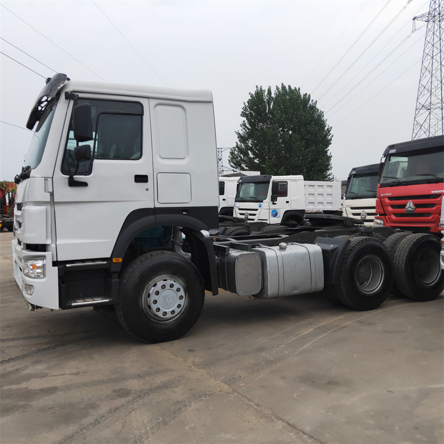 Sinotruk HOWO 371 tractor - Mini damperli kamyon: fotoğraf 4 Sinotruk HOWO 371 tractor - Mini damperli kamyon: fotoğraf 4