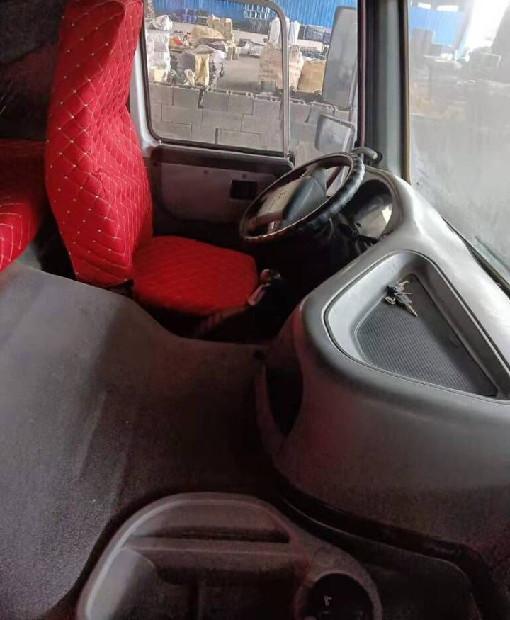 Sinotruk HOWO 375 6*4 Dump truck - Kapalı kasa kamyon: fotoğraf 3 Sinotruk HOWO 375 6*4 Dump truck - Kapalı kasa kamyon: fotoğraf 3