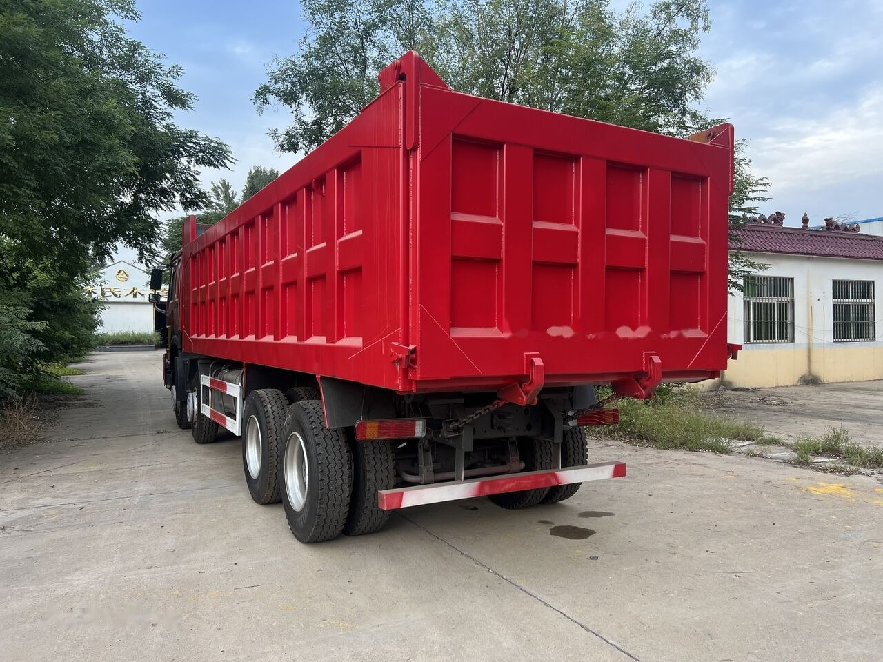 Sinotruk HOWO 8*4 Dump truck - Damperli kamyon: fotoğraf 4 Sinotruk HOWO 8*4 Dump truck - Damperli kamyon: fotoğraf 4