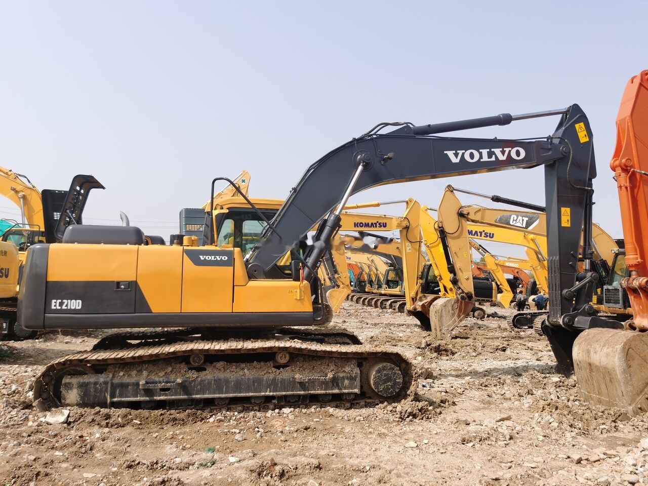 Volvo EC210D - Paletli ekskavatör: fotoğraf 5 Volvo EC210D - Paletli ekskavatör: fotoğraf 5