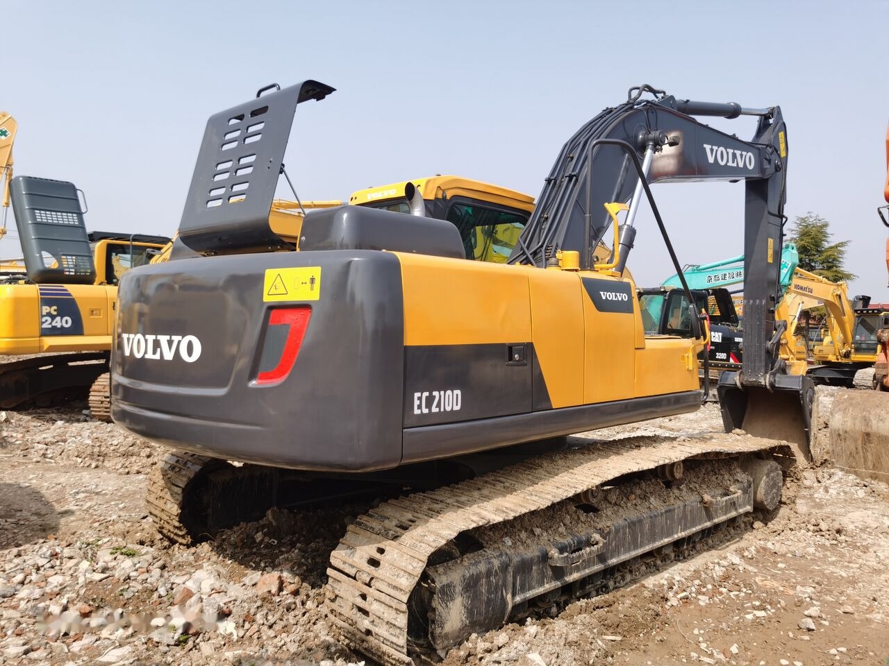Volvo EC210D - Paletli ekskavatör: fotoğraf 2 Volvo EC210D - Paletli ekskavatör: fotoğraf 2