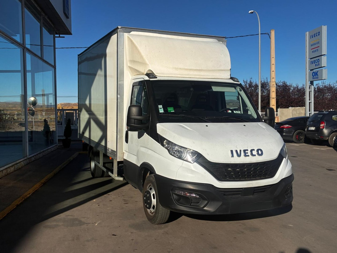 Caja cerrada IVECO 35C16 20m3 con puertas traseras - Kapalı kasa kamyonet: fotoğraf 3 Caja cerrada IVECO 35C16 20m3 con puertas traseras - Kapalı kasa kamyonet: fotoğraf 3