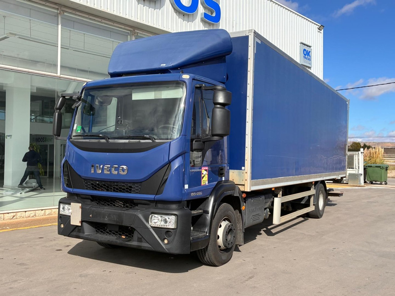 Caja cerrada IVECO Eurocargo ML 160 E25 - Kapalı kasa kamyon: fotoğraf 1 Caja cerrada IVECO Eurocargo ML 160 E25 - Kapalı kasa kamyon: fotoğraf 1