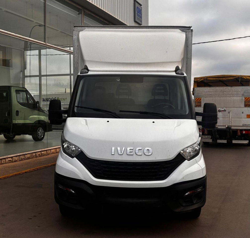 Caja cerrada con plataforma elevadora IVECO 35C16 3.0 20m3 - Kapalı kasa kamyonet: fotoğraf 2 Caja cerrada con plataforma elevadora IVECO 35C16 3.0 20m3 - Kapalı kasa kamyonet: fotoğraf 2