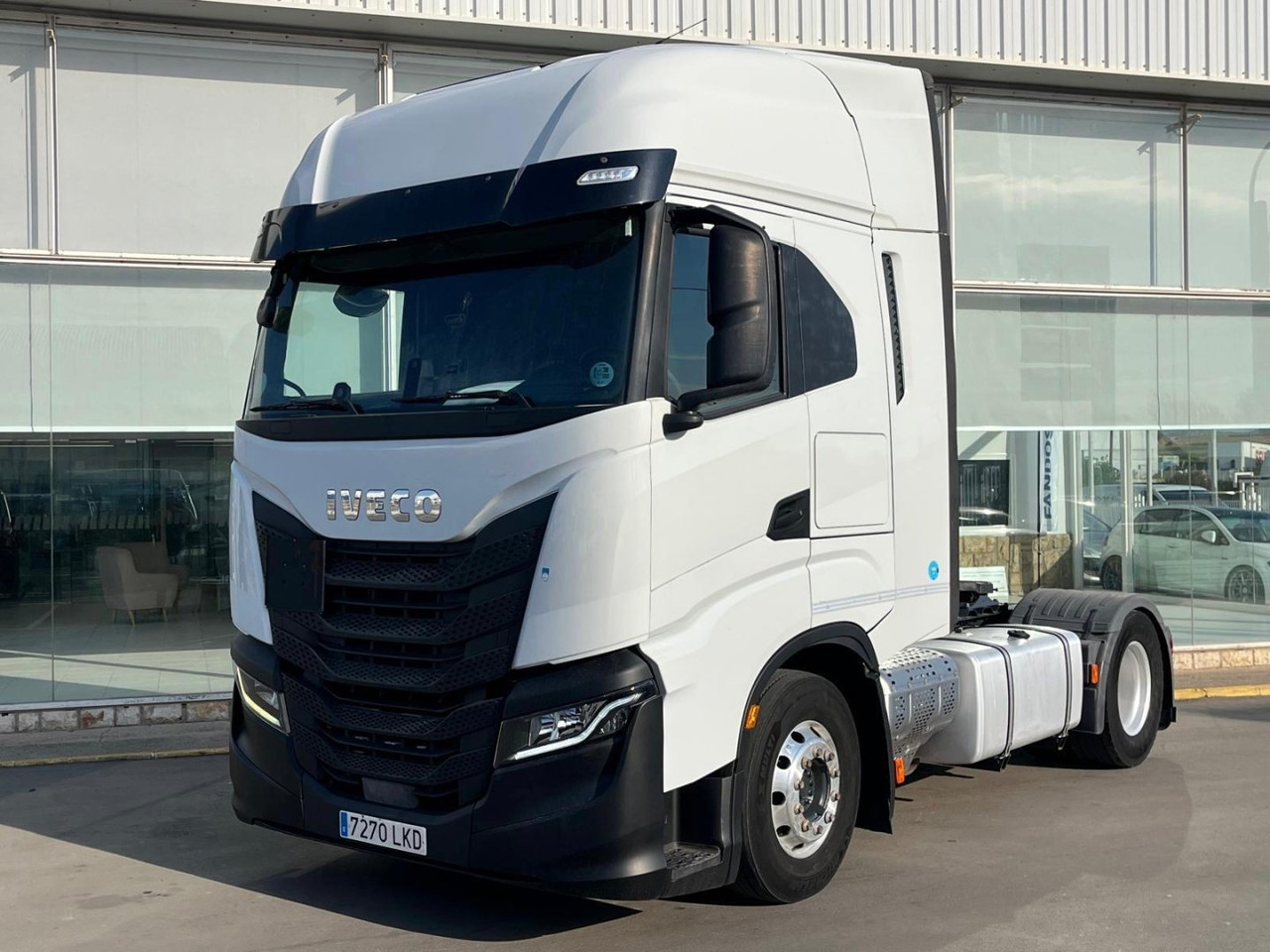 Cabeza Tractora IVECO 460 AUTOMATICO CON INTARDER - Çekici: fotoğraf 1 Cabeza Tractora IVECO 460 AUTOMATICO CON INTARDER - Çekici: fotoğraf 1