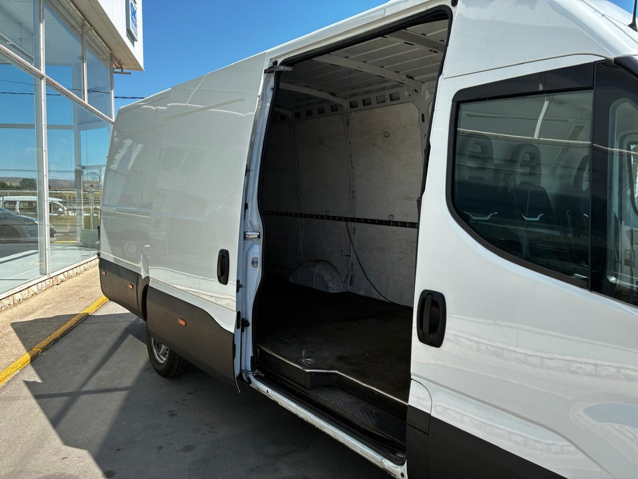 Furgón IVECO 35S14 V 16m3 - Panelvan: fotoğraf 5 Furgón IVECO 35S14 V 16m3 - Panelvan: fotoğraf 5