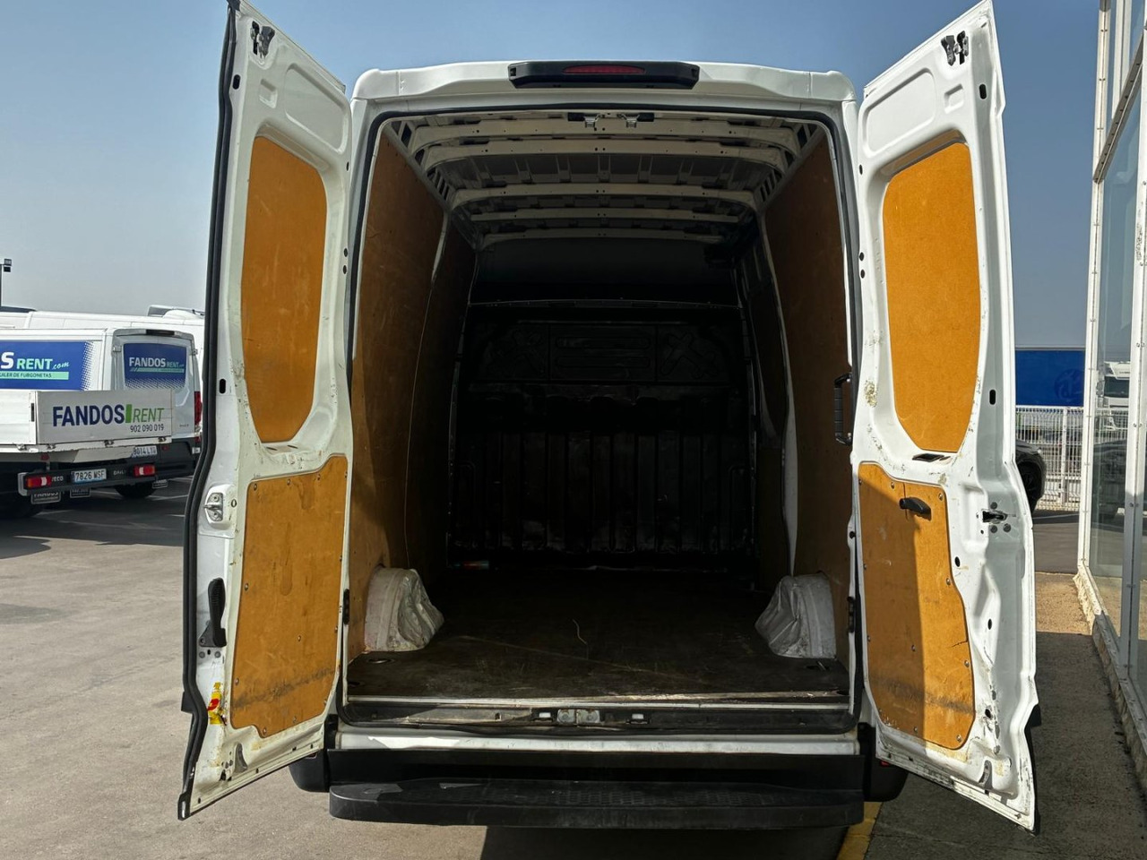 Furgón IVECO 35S16 V 12m3 - Panelvan: fotoğraf 5 Furgón IVECO 35S16 V 12m3 - Panelvan: fotoğraf 5