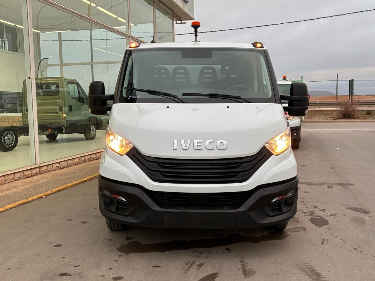 Volquete/Dumper IVECO 35C14 CAJA BASCULANTE DOBLE CABINA - Damperli kamyonet, Çift kabin kamyonet: fotoğraf 2 Volquete/Dumper IVECO 35C14 CAJA BASCULANTE DOBLE CABINA - Damperli kamyonet, Çift kabin kamyonet: fotoğraf 2