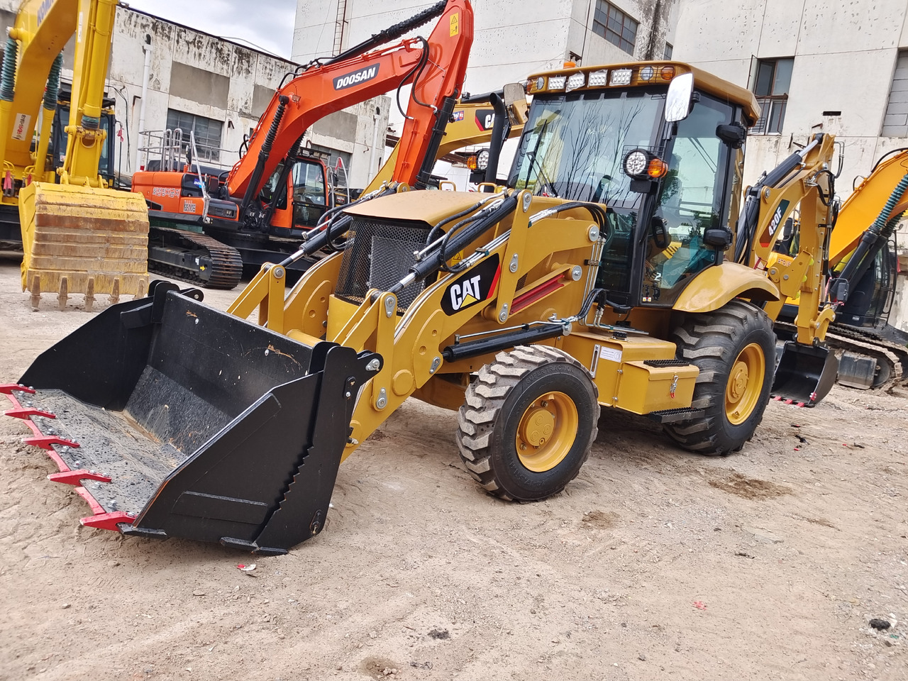 CATERPILLAR 420F CAT 420 F JCB 3CX - Iş makinesi: fotoğraf 2 CATERPILLAR 420F CAT 420 F JCB 3CX - Iş makinesi: fotoğraf 2