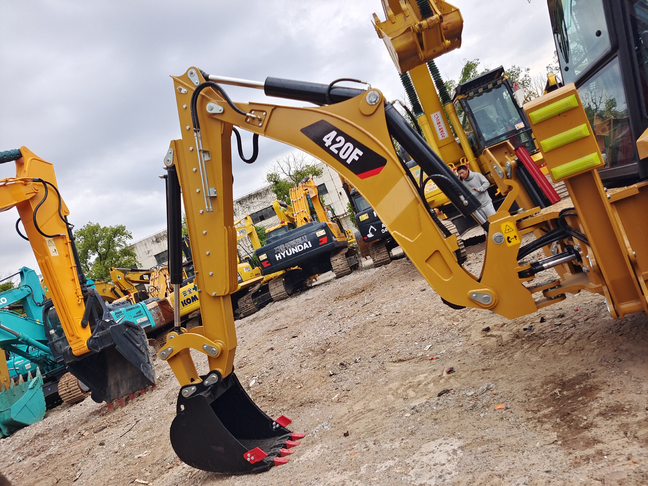 CATERPILLAR 420F - Iş makinesi: fotoğraf 5 CATERPILLAR 420F - Iş makinesi: fotoğraf 5