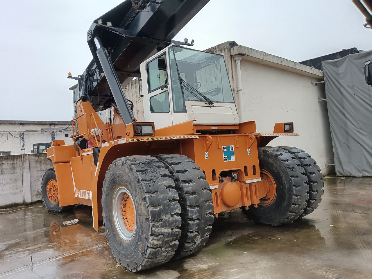 CVS FERRARRI 278 F278.6 - Reachstacker: fotoğraf 2 CVS FERRARRI 278 F278.6 - Reachstacker: fotoğraf 2