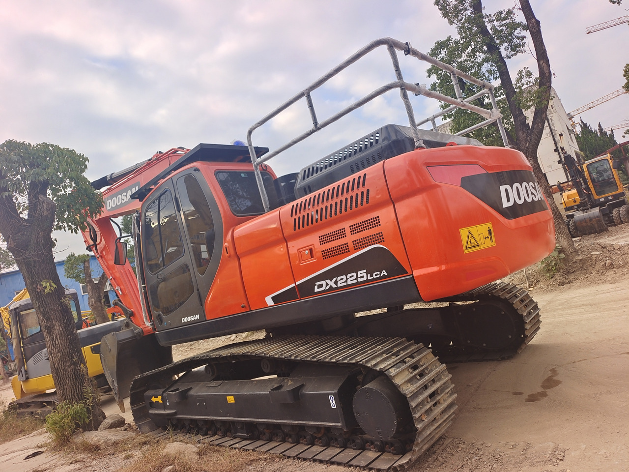 DOOSAN DX225 LCA DX 225 LC - 9C - Paletli ekskavatör: fotoğraf 1 DOOSAN DX225 LCA DX 225 LC - 9C - Paletli ekskavatör: fotoğraf 1