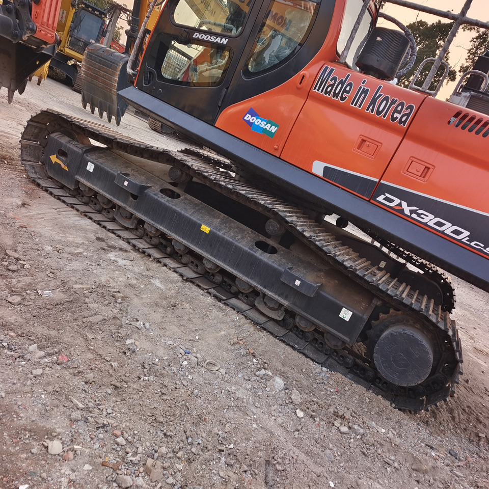 DOOSAN DX300LC-9C Doosan DX 300 LC - 9 C - Paletli ekskavatör: fotoğraf 2 DOOSAN DX300LC-9C Doosan DX 300 LC - 9 C - Paletli ekskavatör: fotoğraf 2