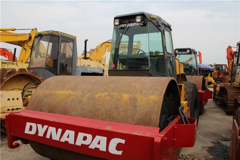 DYNAPAC CA 301 D - Yol silindiri: fotoğraf 3 DYNAPAC CA 301 D - Yol silindiri: fotoğraf 3
