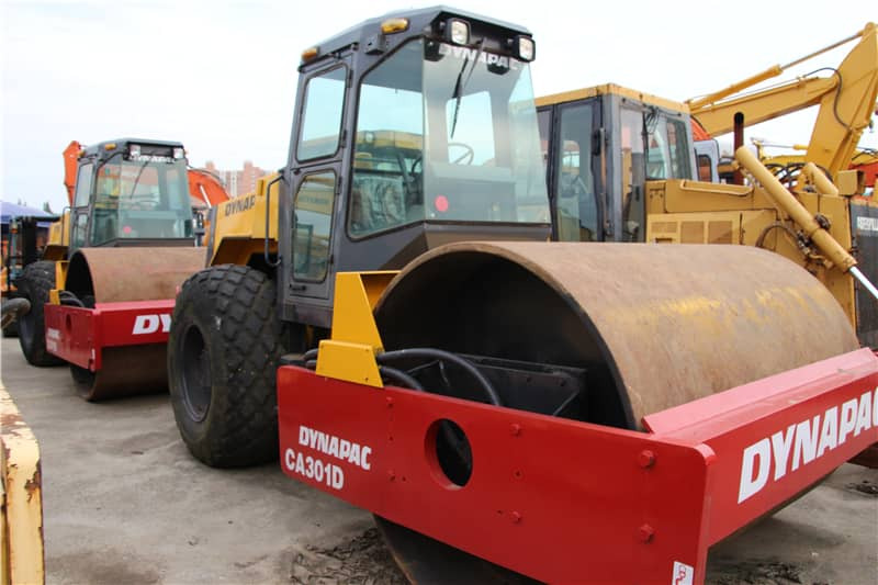 DYNAPAC CA 301 D - Yol silindiri: fotoğraf 4 DYNAPAC CA 301 D - Yol silindiri: fotoğraf 4