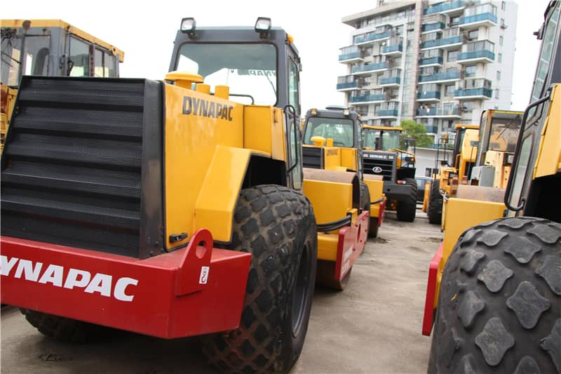 DYNAPAC CA301D - Yol silindiri: fotoğraf 2 DYNAPAC CA301D - Yol silindiri: fotoğraf 2