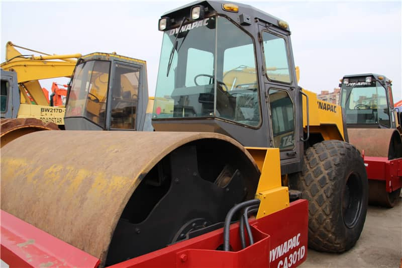 DYNAPAC CA301D - Yol silindiri: fotoğraf 5 DYNAPAC CA301D - Yol silindiri: fotoğraf 5