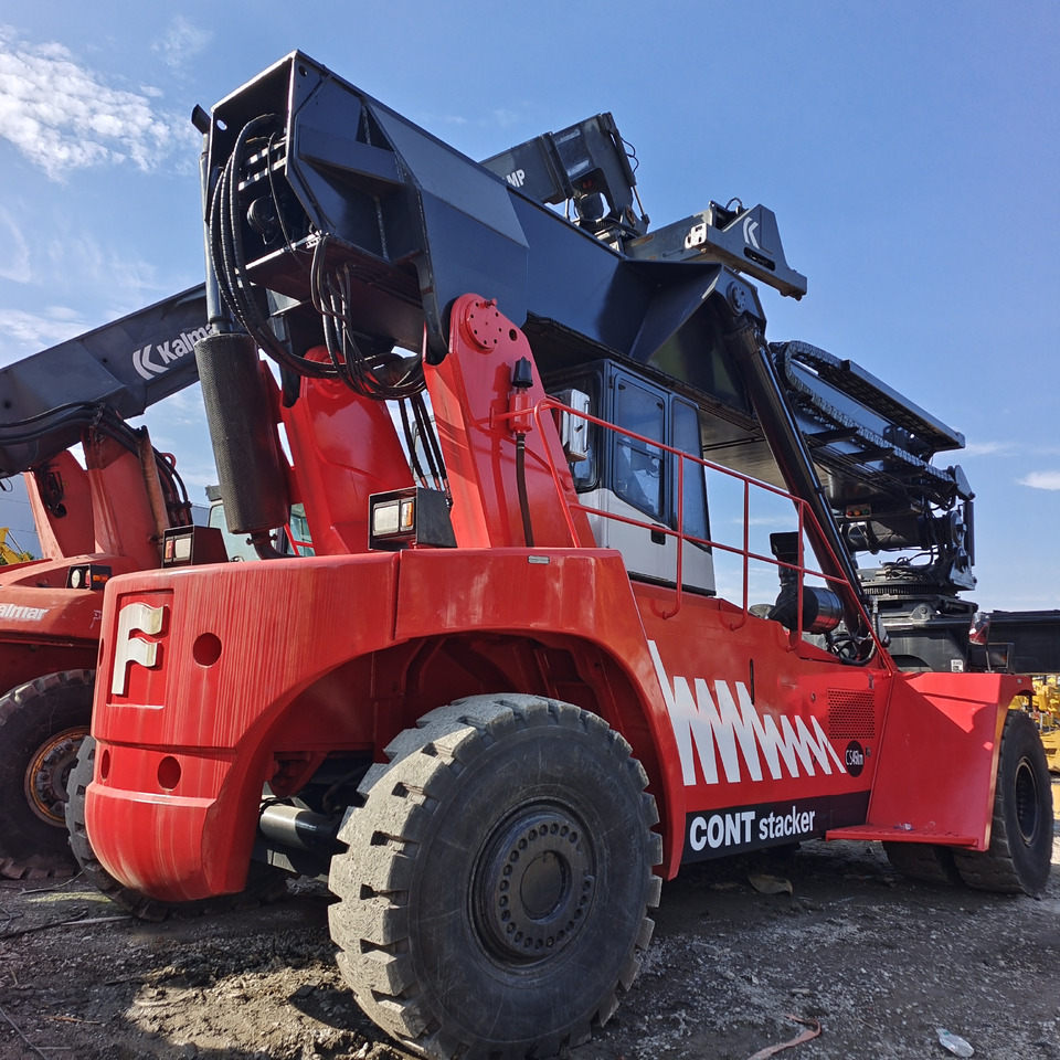 FANTUZZI CS 45 KMHD 45 TON CONTAINER REACH CRANE - Reachstacker: fotoğraf 1 FANTUZZI CS 45 KMHD 45 TON CONTAINER REACH CRANE - Reachstacker: fotoğraf 1