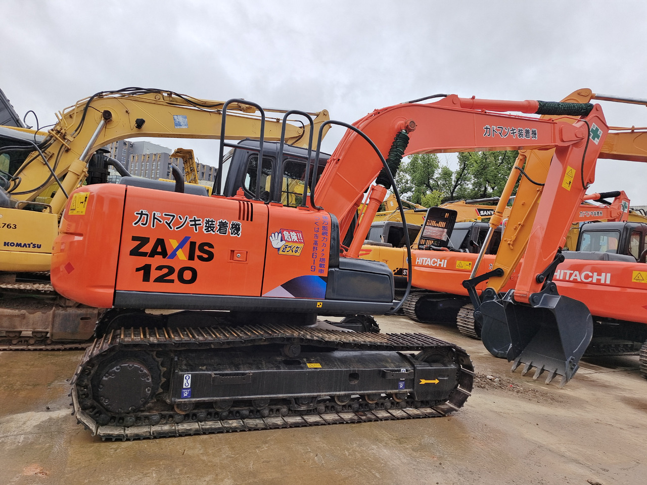 HITACHI ZX 120 Hitachi ZAXIS 120 - Paletli ekskavatör: fotoğraf 1 HITACHI ZX 120 Hitachi ZAXIS 120 - Paletli ekskavatör: fotoğraf 1