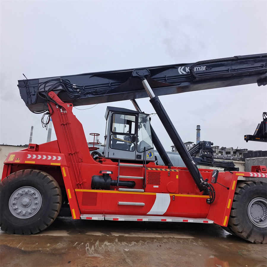 KALMAR DRF 450 - Reachstacker: fotoğraf 1 KALMAR DRF 450 - Reachstacker: fotoğraf 1