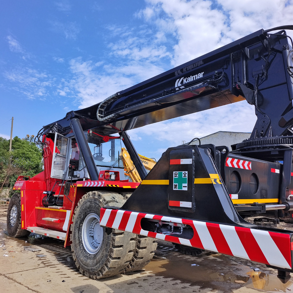 KALMAR DRF 450 - Reachstacker: fotoğraf 5 KALMAR DRF 450 - Reachstacker: fotoğraf 5