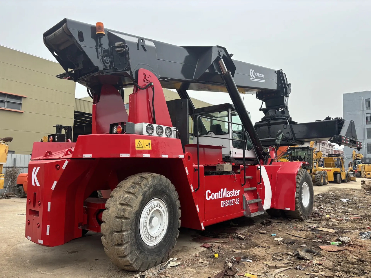 KALMAR DRS 4527 - S5 DRF450 DRT 450 45TON CONTAINER HANDLER - Reachstacker: fotoğraf 1 KALMAR DRS 4527 - S5 DRF450 DRT 450 45TON CONTAINER HANDLER - Reachstacker: fotoğraf 1