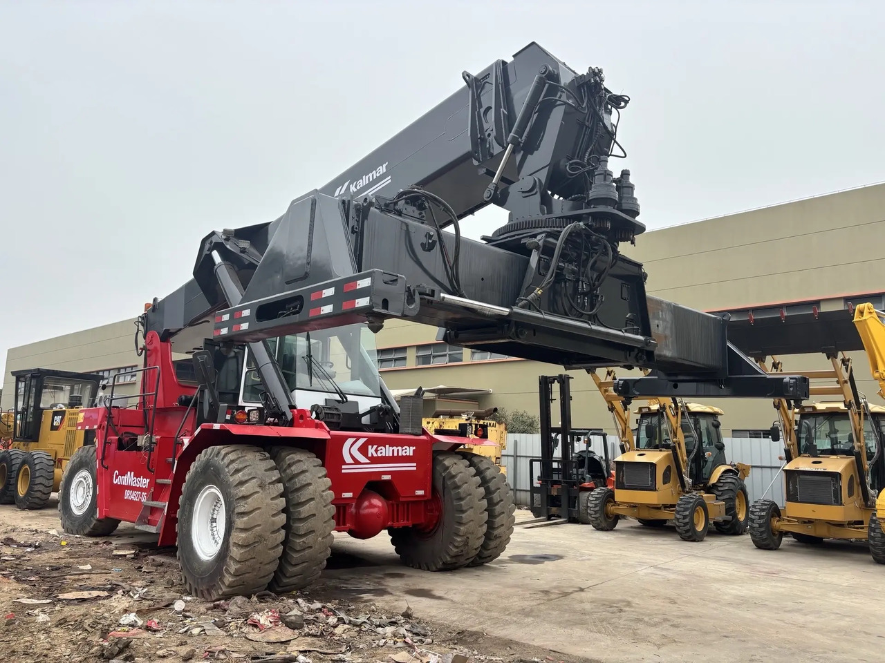 KALMAR DRS 4527 - S5 DRF450 DRT 450 45TON CONTAINER HANDLER - Reachstacker: fotoğraf 2 KALMAR DRS 4527 - S5 DRF450 DRT 450 45TON CONTAINER HANDLER - Reachstacker: fotoğraf 2