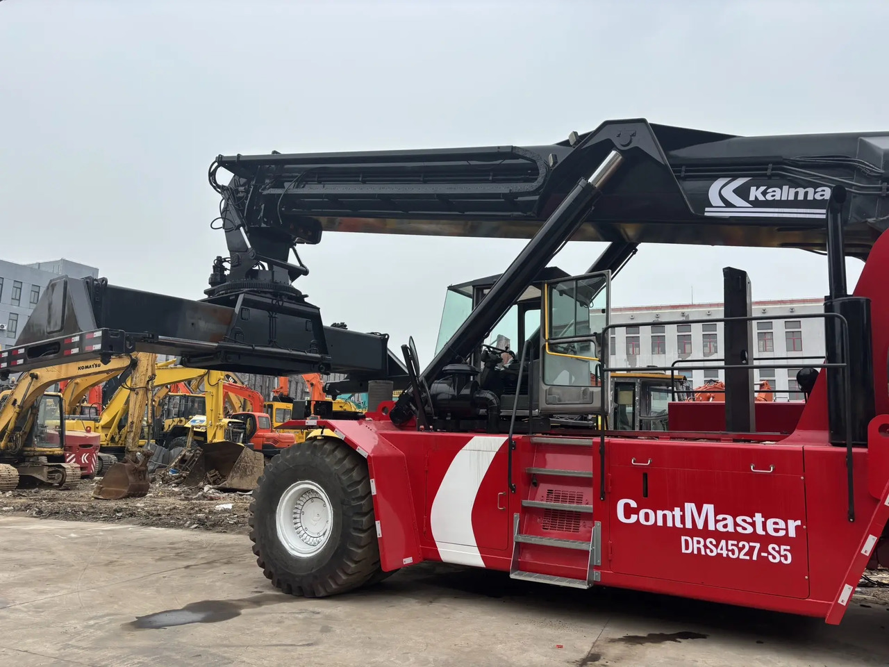 KALMAR DRS 4527 - S5 DRF450 DRT 450 45TON CONTAINER HANDLER - Reachstacker: fotoğraf 4 KALMAR DRS 4527 - S5 DRF450 DRT 450 45TON CONTAINER HANDLER - Reachstacker: fotoğraf 4