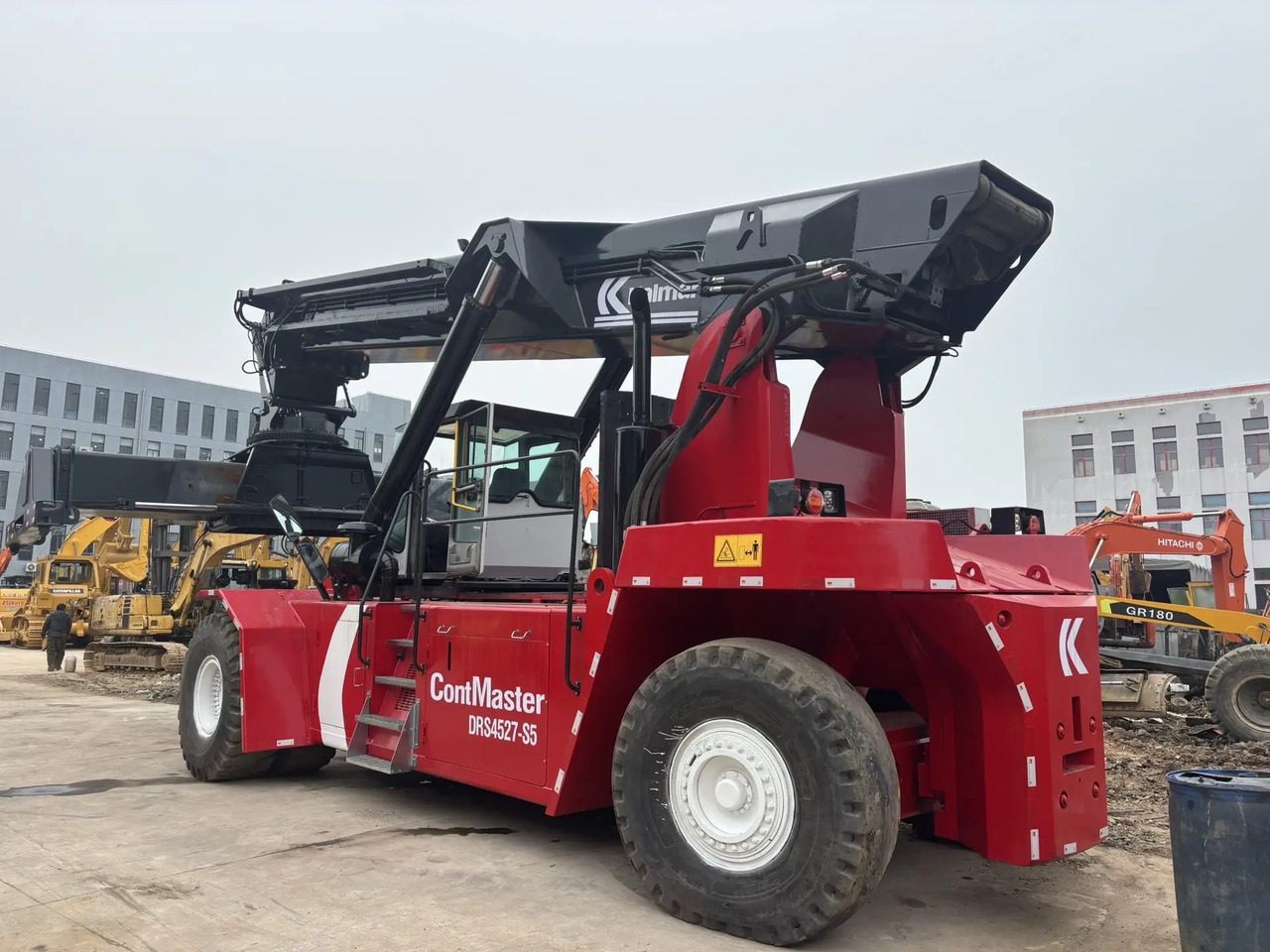 KALMAR DRS4527-S5 - Reachstacker: fotoğraf 3 KALMAR DRS4527-S5 - Reachstacker: fotoğraf 3