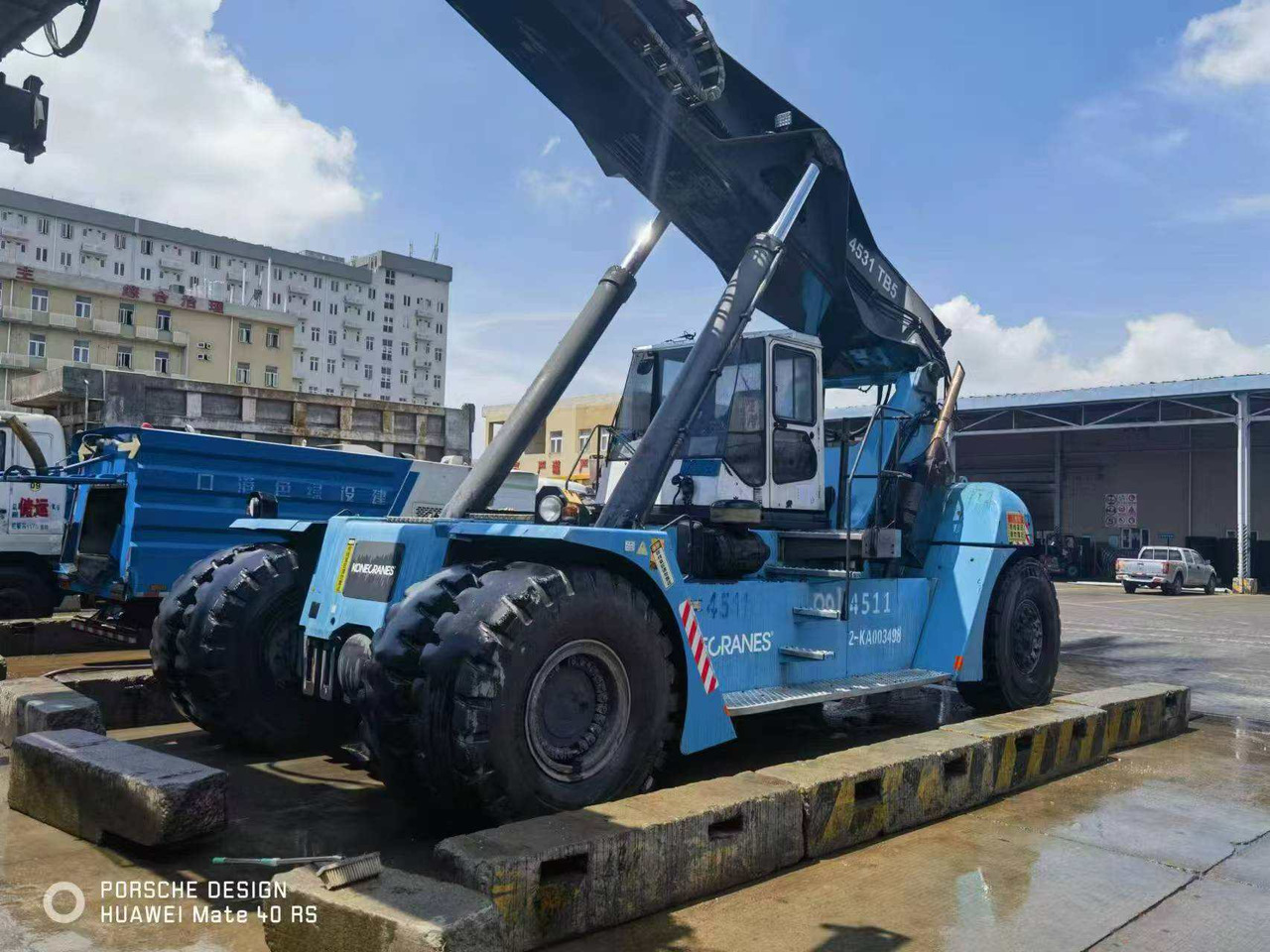KONECRANES SMV 4531 TB5 - Reachstacker: fotoğraf 1 KONECRANES SMV 4531 TB5 - Reachstacker: fotoğraf 1
