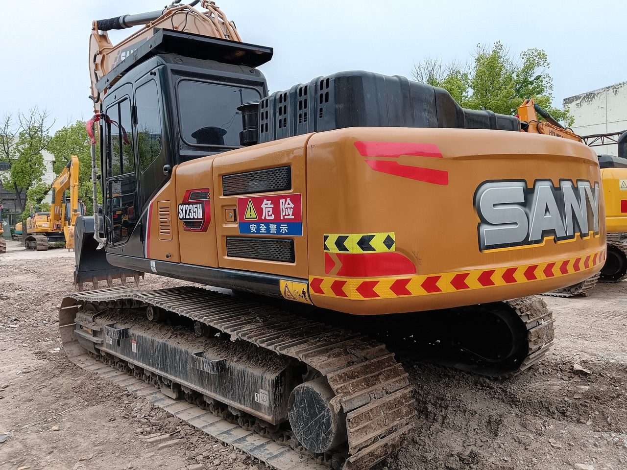 SANY 235H 235C - Paletli ekskavatör: fotoğraf 1 SANY 235H 235C - Paletli ekskavatör: fotoğraf 1
