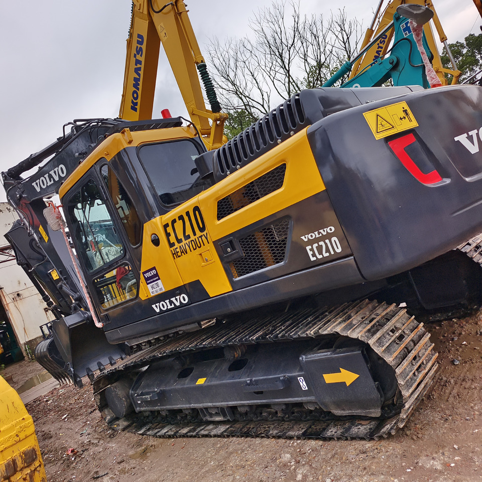 VOLVO EC210 EC 210D EC210B - Paletli ekskavatör: fotoğraf 1 VOLVO EC210 EC 210D EC210B - Paletli ekskavatör: fotoğraf 1