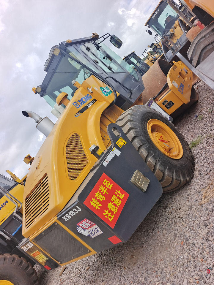 XCMG XS183J - Yol silindiri: fotoğraf 3 XCMG XS183J - Yol silindiri: fotoğraf 3