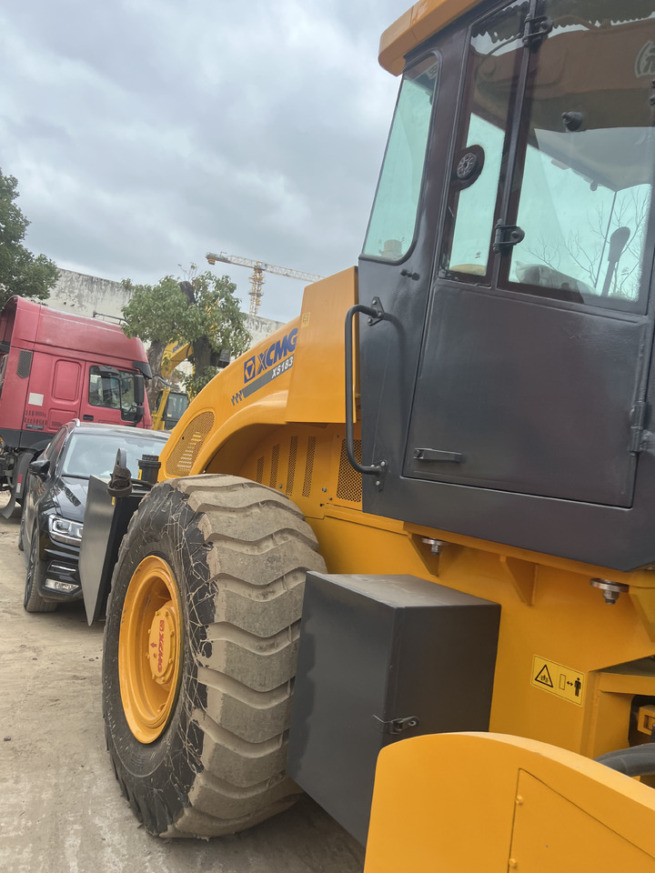 XCMG XS183J - Yol silindiri: fotoğraf 4 XCMG XS183J - Yol silindiri: fotoğraf 4