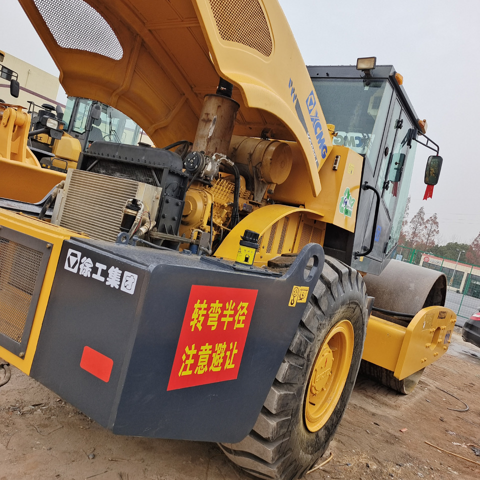 XCMG XS223J - Yol silindiri: fotoğraf 2 XCMG XS223J - Yol silindiri: fotoğraf 2