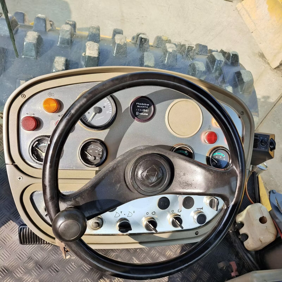 XCMG XS223J WITH SHEEP FOOT PAD - Yol silindiri: fotoğraf 3 XCMG XS223J WITH SHEEP FOOT PAD - Yol silindiri: fotoğraf 3