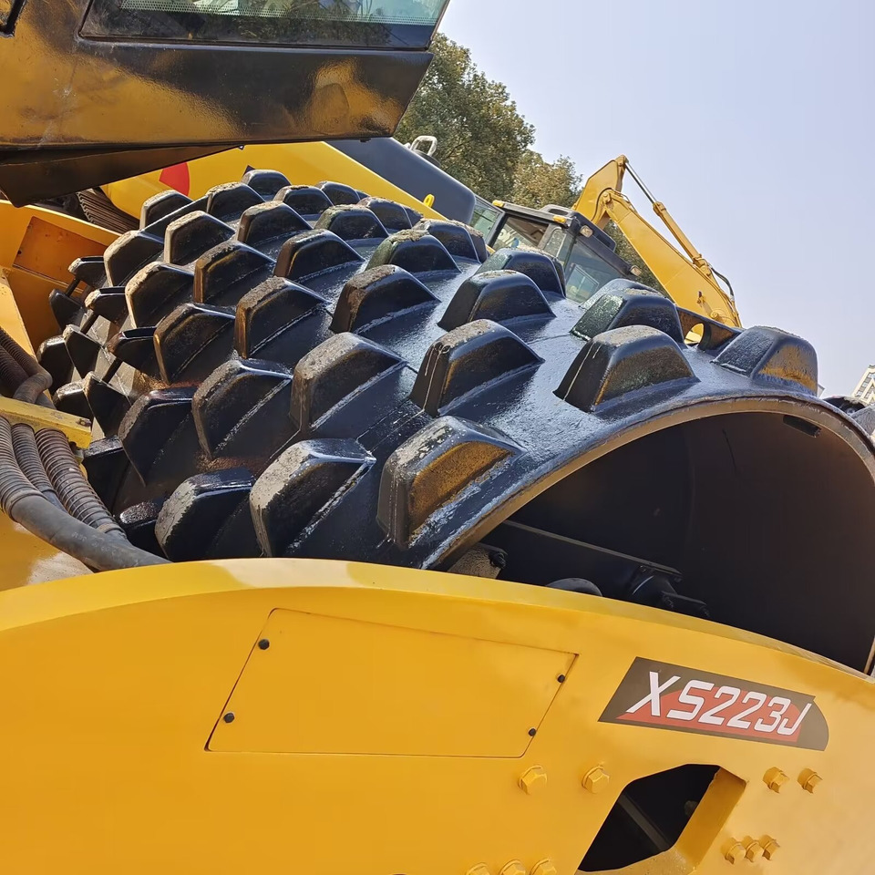 XCMG XS223J WITH SHEEP FOOT PAD - Yol silindiri: fotoğraf 5 XCMG XS223J WITH SHEEP FOOT PAD - Yol silindiri: fotoğraf 5