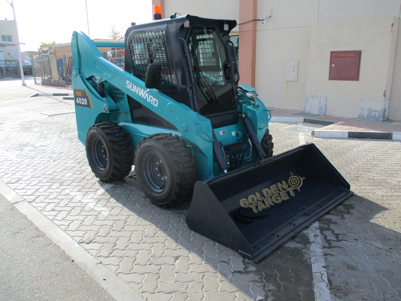 SUNWARD SWL4028 Skid Steer - Mini yükleyici: fotoğraf 1 SUNWARD SWL4028 Skid Steer - Mini yükleyici: fotoğraf 1