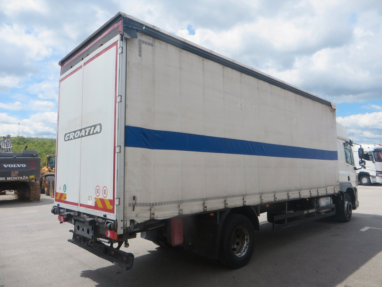 DAF CF320 4x2 18T Curtainside 7.70m - Tenteli kamyon: fotoğraf 3 DAF CF320 4x2 18T Curtainside 7.70m - Tenteli kamyon: fotoğraf 3